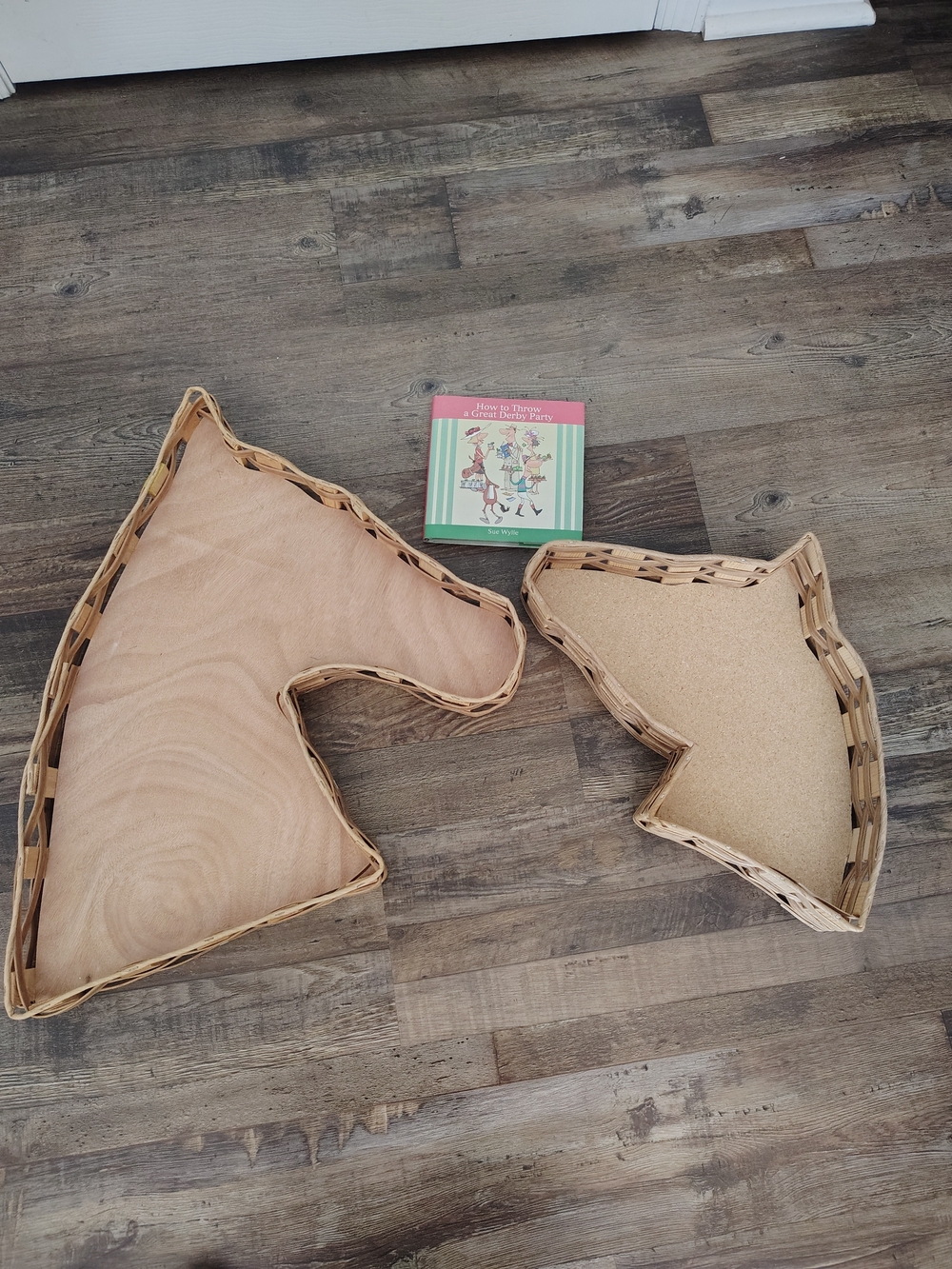 Kentucky Derby party Lot- 2 Natural Woven Horse Trays, and Derby party Book